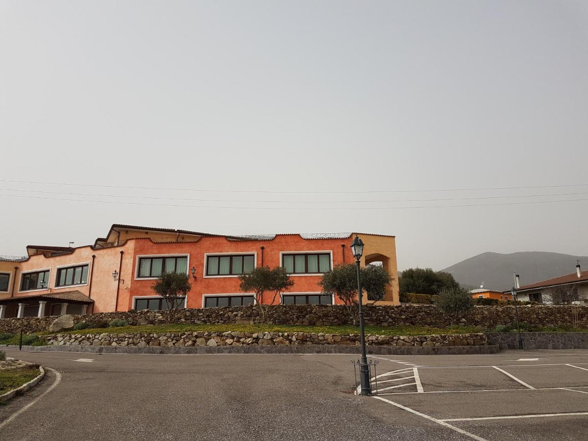 Le Tre Rose Hotel Bono  Ngoại thất bức ảnh
