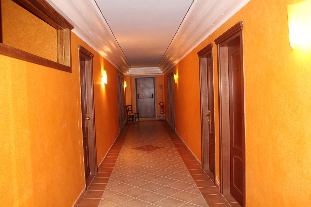 Le Tre Rose Hotel Bono  Ngoại thất bức ảnh
